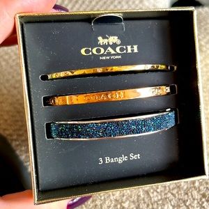 ๐Coach Bangles Set